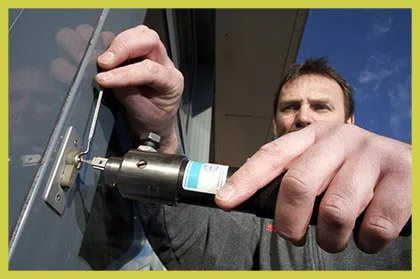 First-Class Locksmith Store  Phoenix, AZ 602-687-4449 - 17-Emergency-Locks-Locksmith